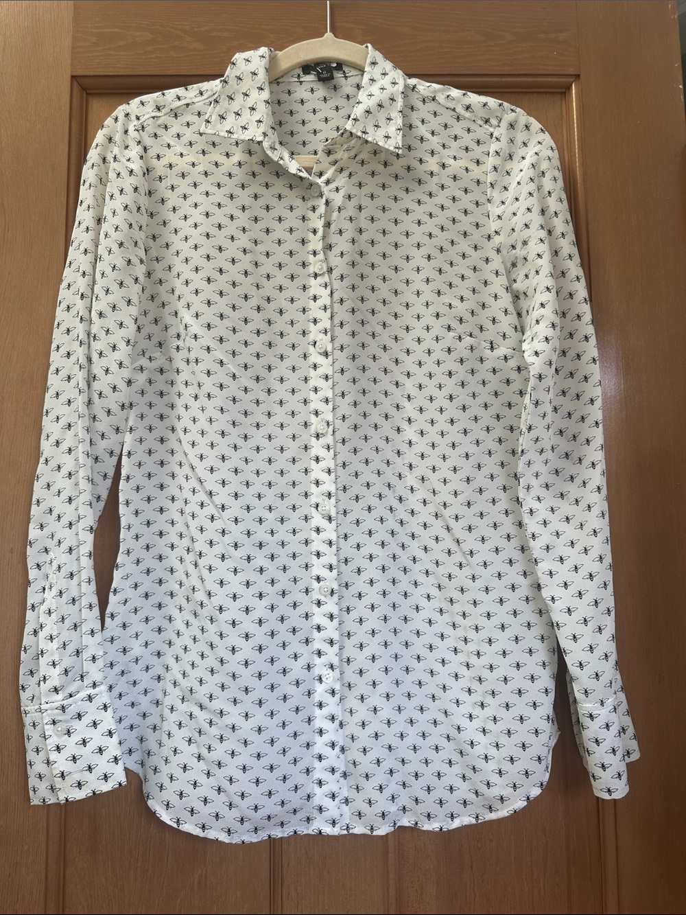 Ann Taylor - Women’s White Patterned Long-Sleeve Button-Up Shirt